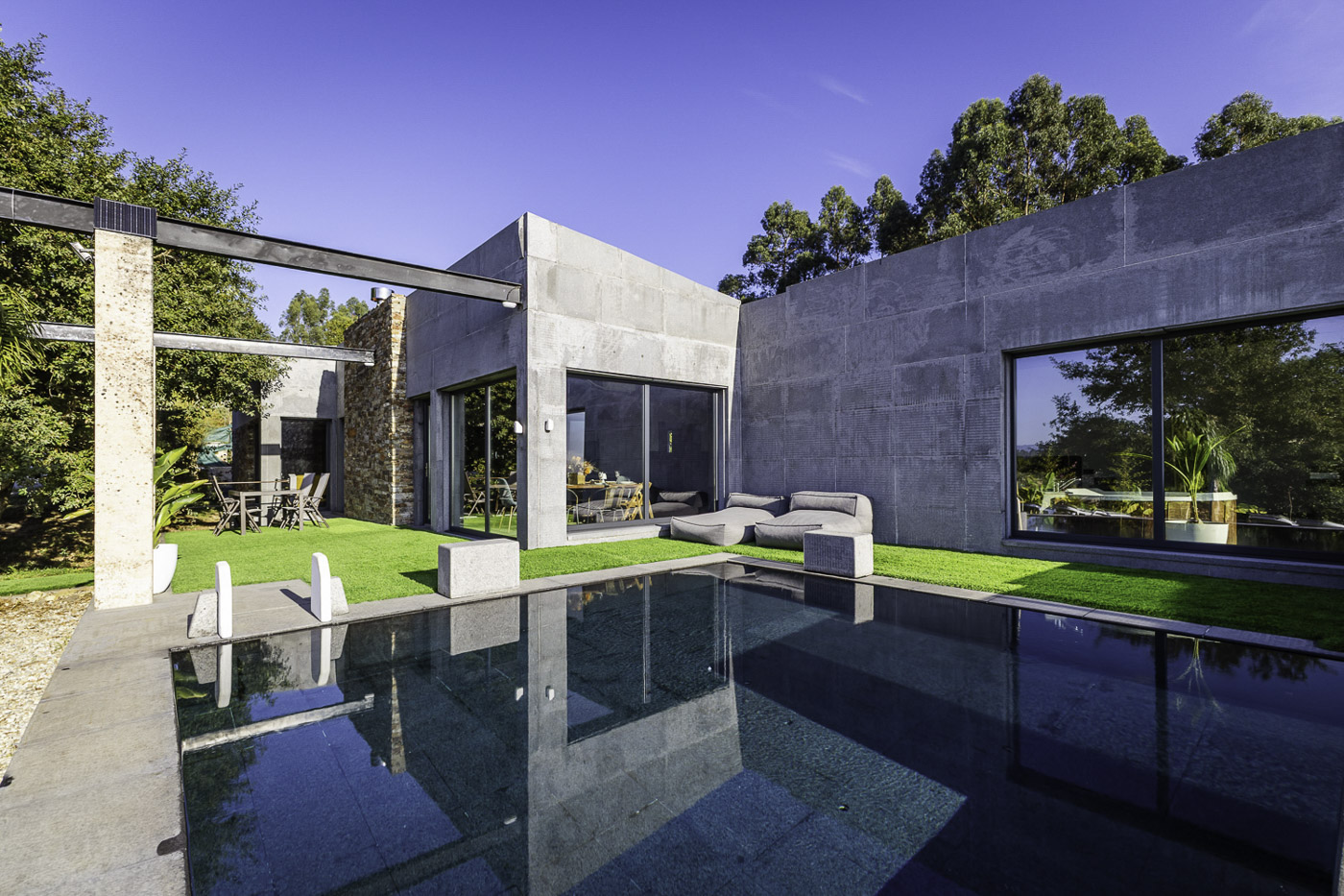 La villa está distribuida en un mismo nivel